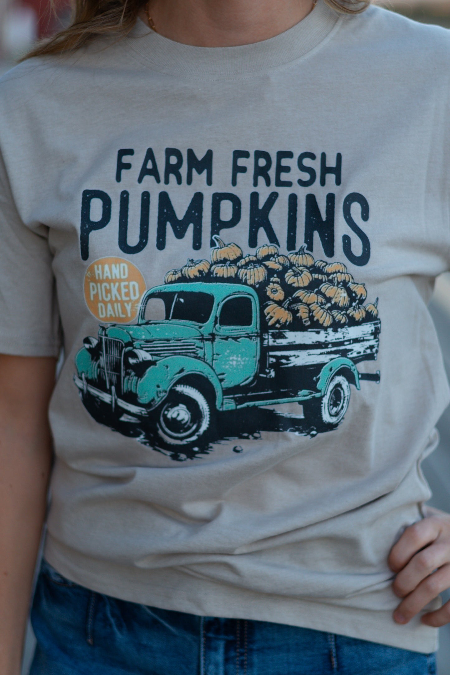 Graphic Tee- Farm Fresh Pumpkins