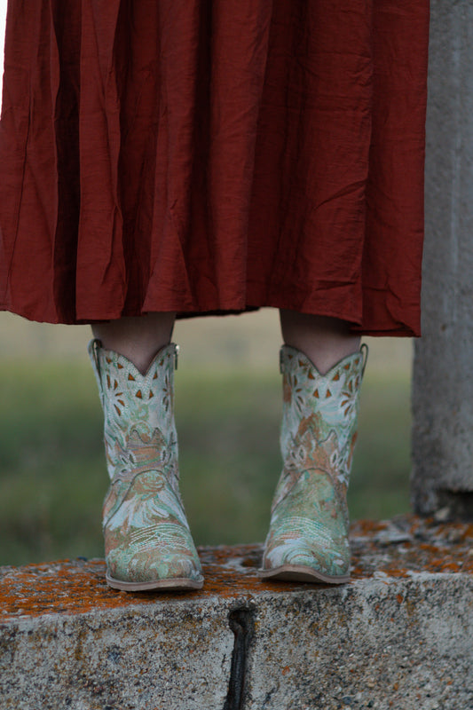 Amaryllis Floral Cowgirl Boot