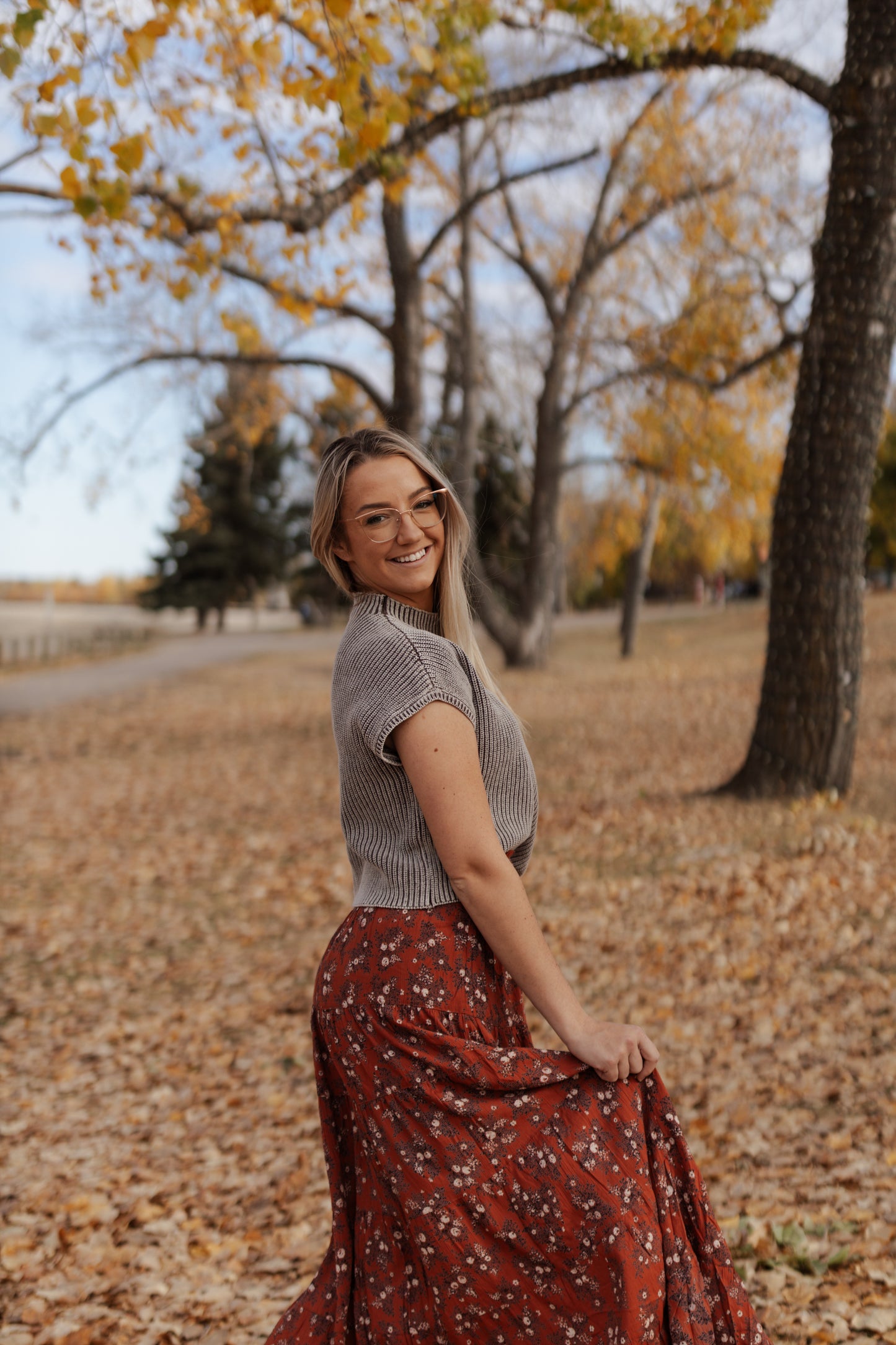 Mila Short Sleeve Cropped Sweater- Mocha