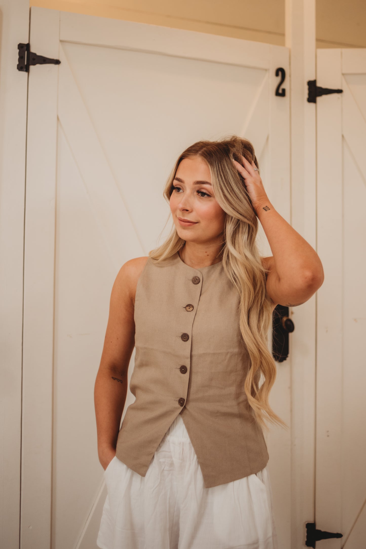 Jaclyn Linen Button Vest- Mocha