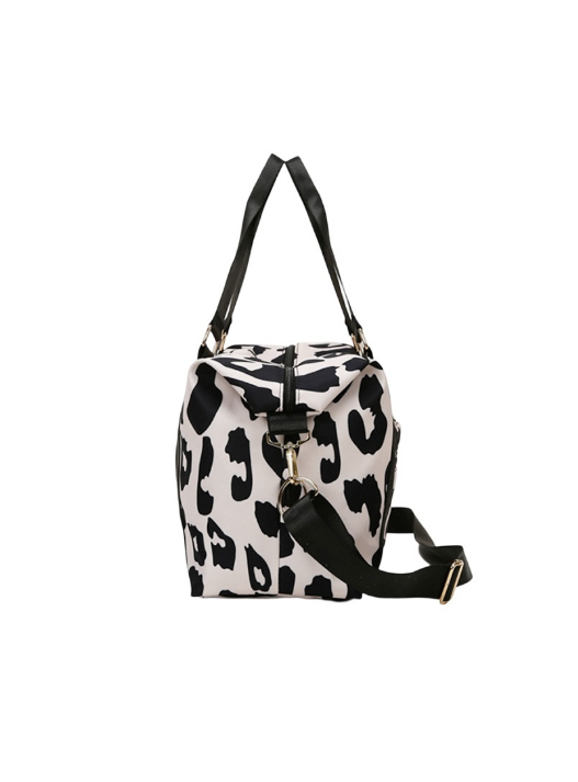 Finnick Lightweight Leopard Bag