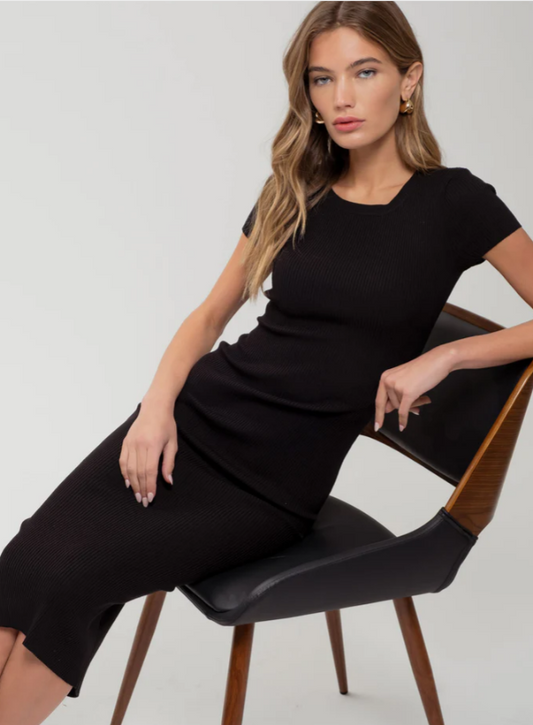 Delayni Ribbed Short Sleeve Midi Dress - Black