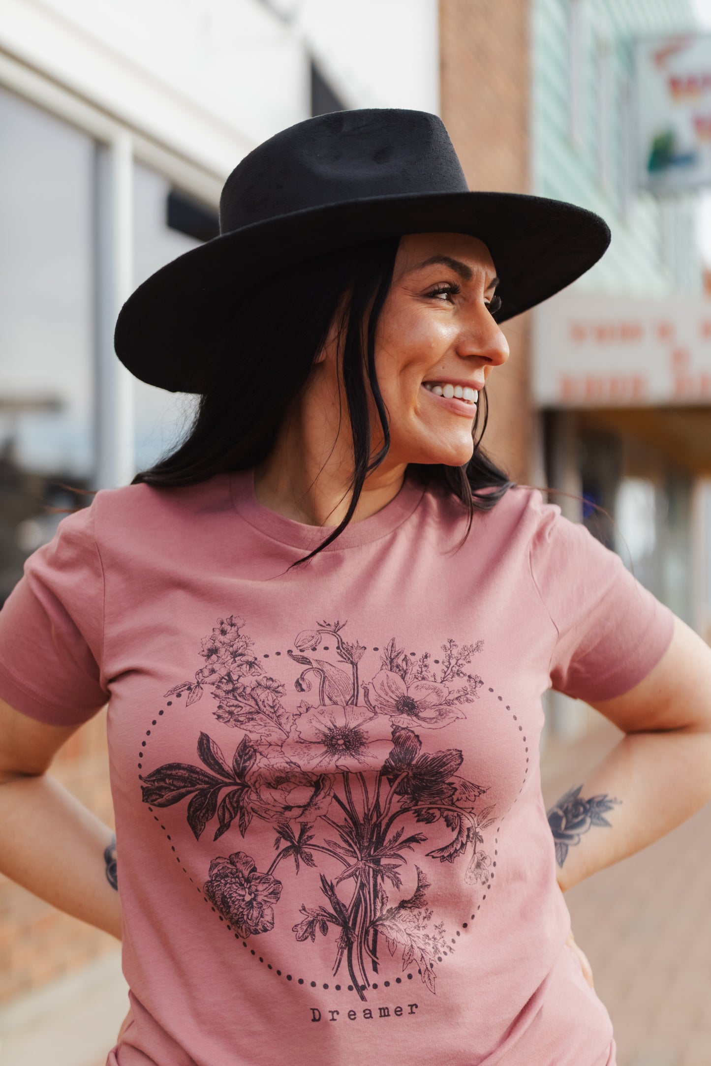 Graphic Tee - Dreamer - Mauve