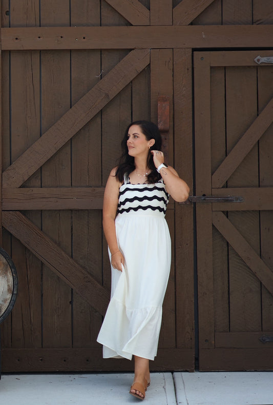 Amren Wavy Detail Midi Dress