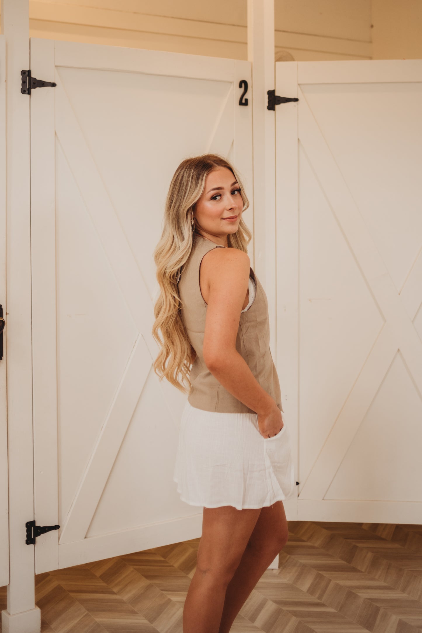 Jaclyn Linen Button Vest- Mocha