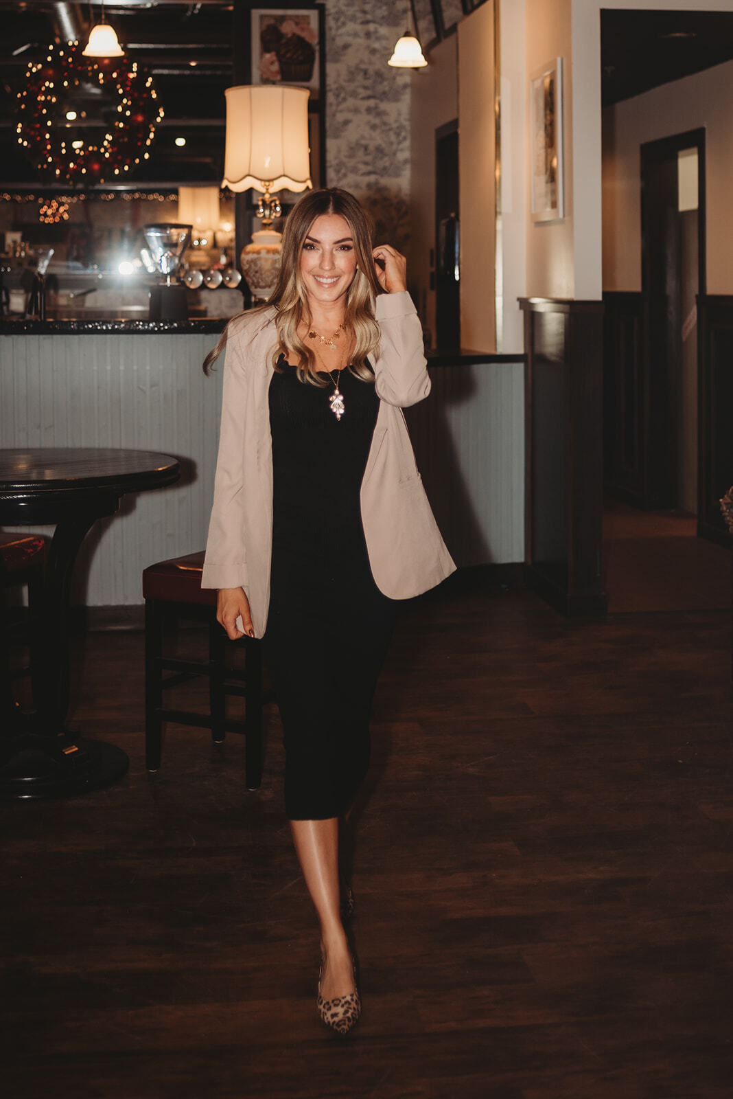 Bella Long Sleeve Blazer- Mocha