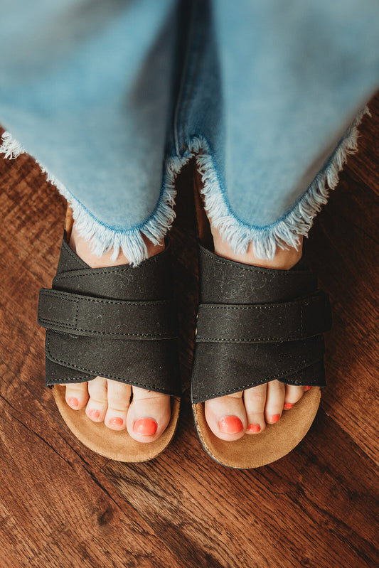 Audrina Sandal -Black